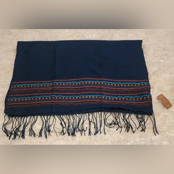 Girlfriend long tassle scarf by Culturefly Multicolored NWT - Picture 1 of 4